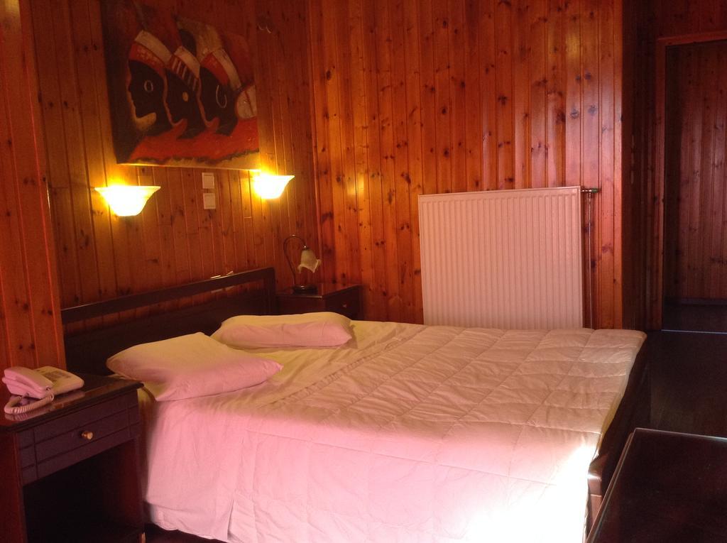 Lefas Hotel 3*